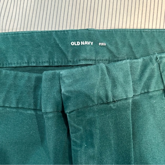 Old Navy Green Pixie Pants Size 18 Tall - Picture 2 of 3